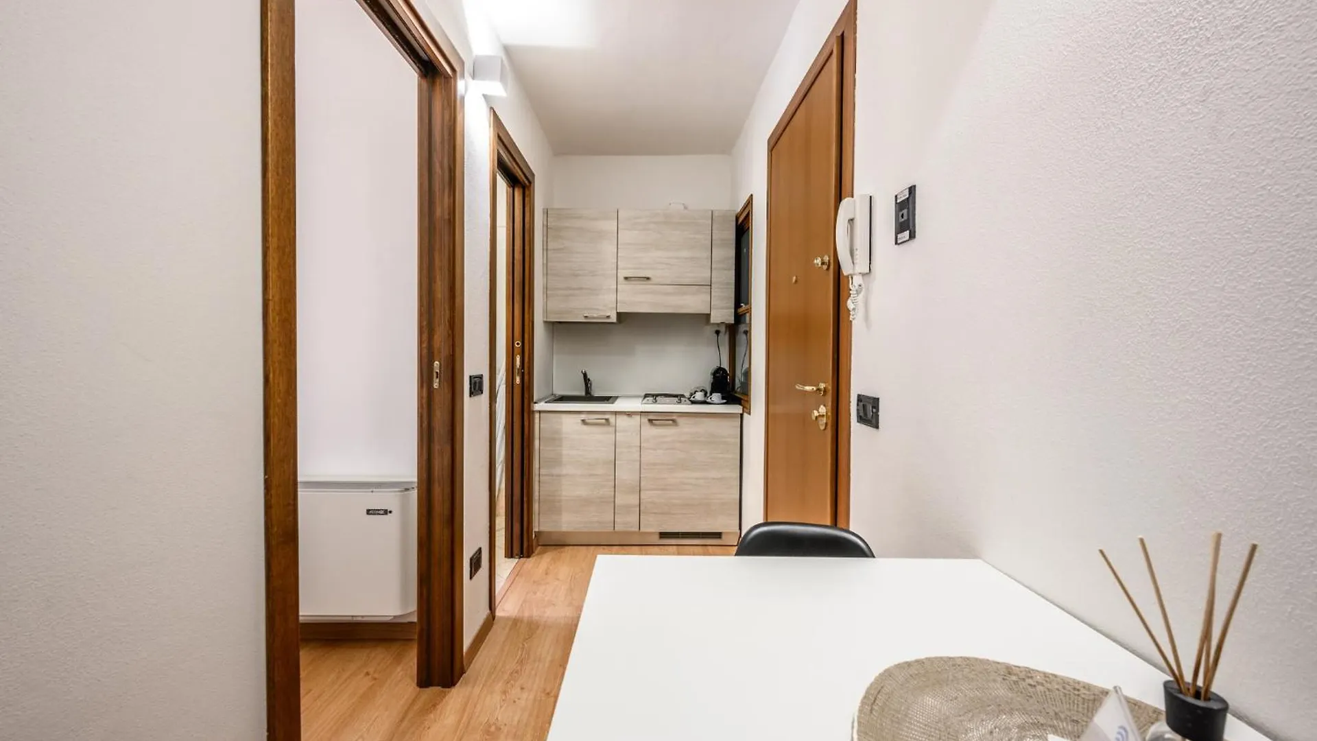Emilia Studios 4 Modena Apartment