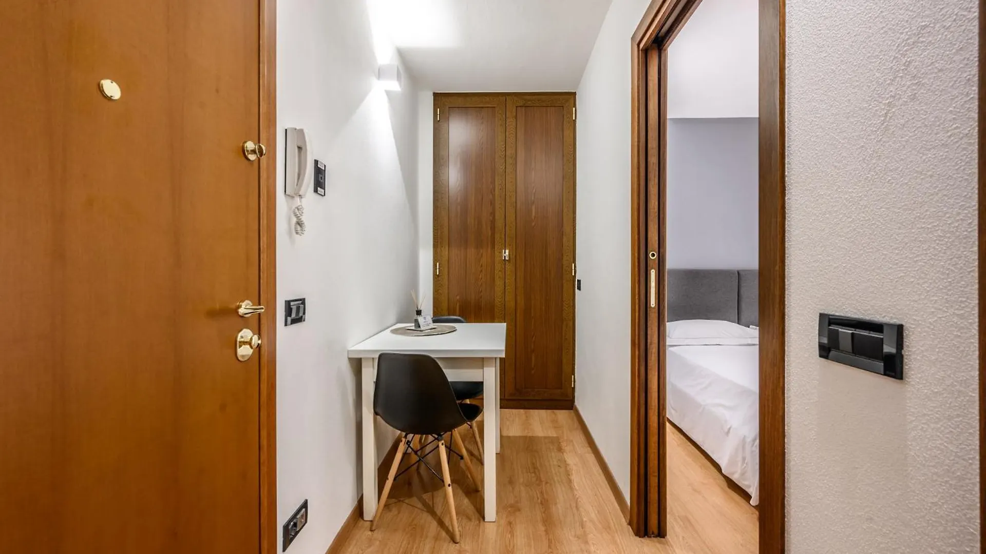 Apartment Emilia Studios 4 Modena Italy